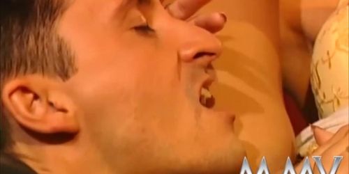 Miniatura de Horny brunette gets fucked at the bar (Laura Angel)