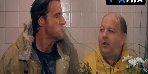 Miniatura de Megan Gale Butt, Breasts Scene in Christmas Vacation 2000