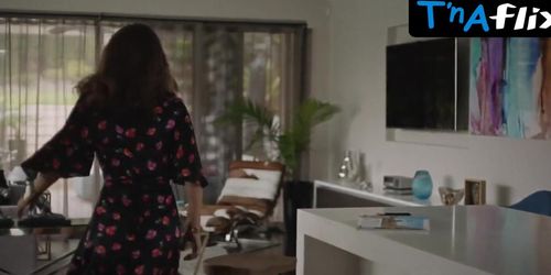 Miniatura de Rose Riley Underwear Scene in Mr Inbetween