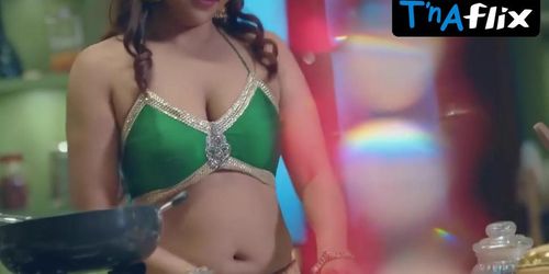 Miniatura de Priyanka Tiwari Breasts Scene in Rangeen Kahaniyan