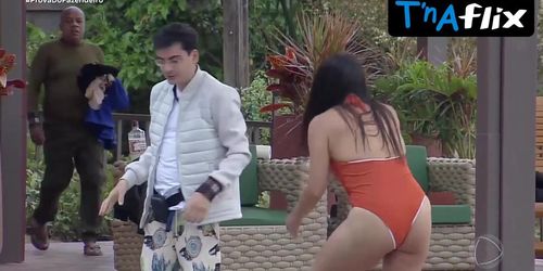 Miniatura de Yona Sousa Bikini Scene in A Fazenda 17