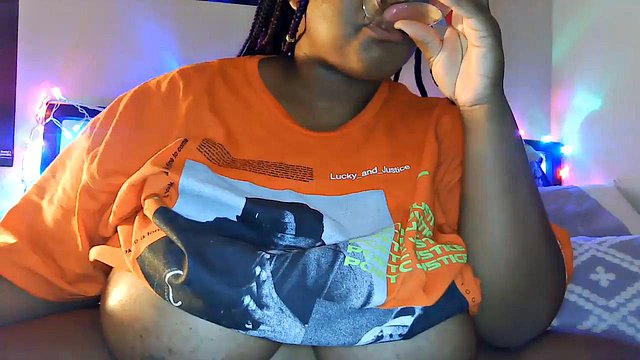 Miniatura de Big Tits Cam Masturbation