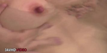 Miniatura de Intense Japanese Tub Action Hot Girl Pleasing With Sultry Blowjob Bliss
