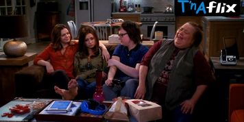Miniatura de Amber Tamblyn Lesbian Scene in Two And A Half Men