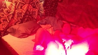 Miniatura de Infrared light on cougar’s pussy and fat white ass, anal plug needs lube so tight!