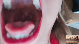 Miniatura de Step-mom Debora tease and do buttcrush to her tiny step son POV -Full video