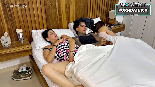 Miniatura de Big Tits Milf Group Sex Movie Night