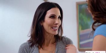 Miniatura de Stepmother Facesitting Lesbian Stepdaughter (Freya Parker, Shay Sights)
