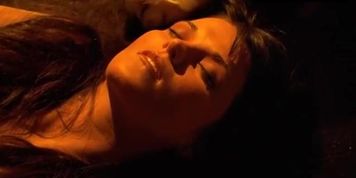 Miniatura de Lucy Lawless Lesbian Scene in Xena: Warrior Princess