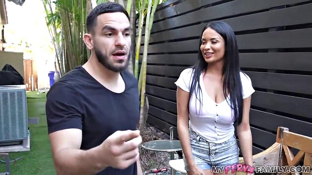 Miniatura de Anissa Kate's Big Tits Bounce in Step Fantasy POV