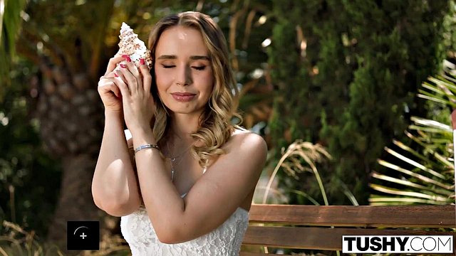 Miniatura de Blonde Stranger's Deep Anal Pounding and Facial