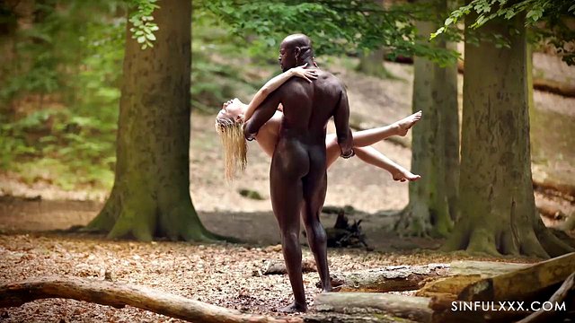 Miniatura de Gatita Veve Drips with Ecstasy During Her Pulsing Interracial Pounding from Shadow Dimitri's