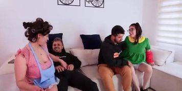 Miniatura de Stepdad's Friends Bang Stacked Latina In Neighborhood Foursome