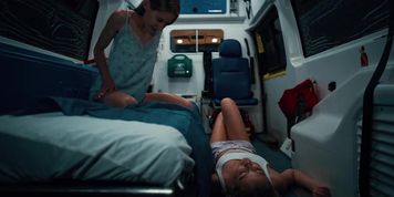 Miniatura de Lesbian Encounter in an Ambulance (Kelly Collins, Tiffany Tatum)
