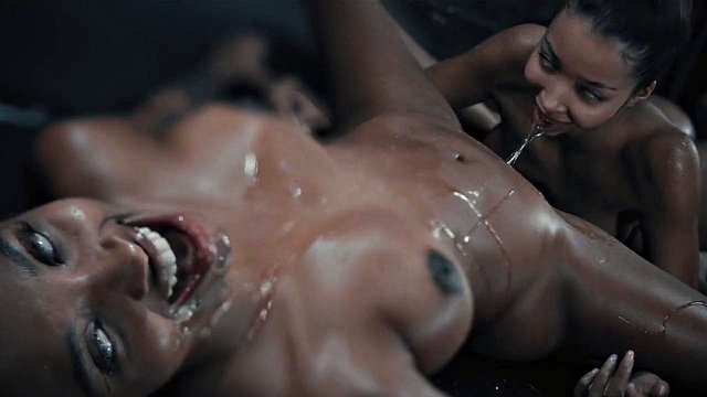 Miniatura de Ebony Latina Barbie Rous Dominates Lia Lin in Lezdom