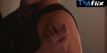 Miniatura de Bhumi Pednekar Lesbian, Butt Scene in The Royals