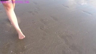 Miniatura de muddy dirty feet footfetish foot walking spread toes