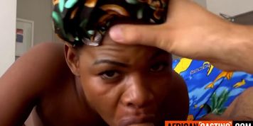 Miniatura de This BIG ASS EBONY MILF had to get back to her hubby... I made her CUM before the clock ran out