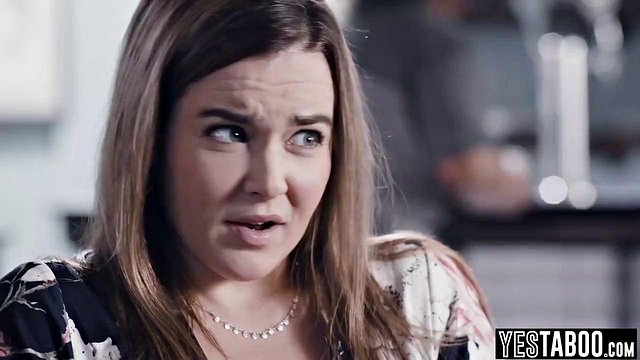 Miniatura de Busty BBW Milf London River Loses Bet to Seth Gamble and Fucks Busty Bestie Natasha Nice in