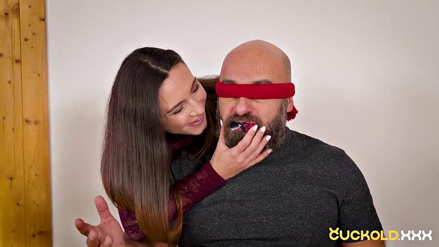 Miniatura de Sakura Hell's Cuckold Blowjob for Neeo and Redneck John