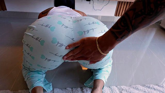 Miniatura de Tamy James' Slutty Stepsister Craves Cum in Her POV Pussy