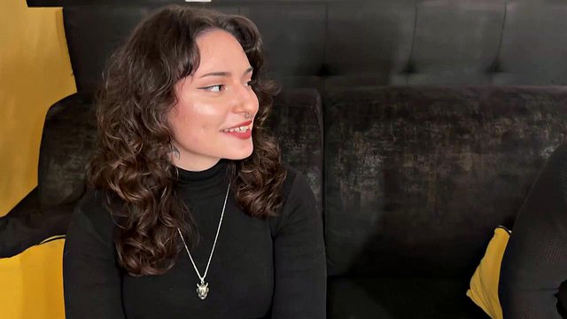 Miniatura de Mature French Amateur's First Casting Porn Debut