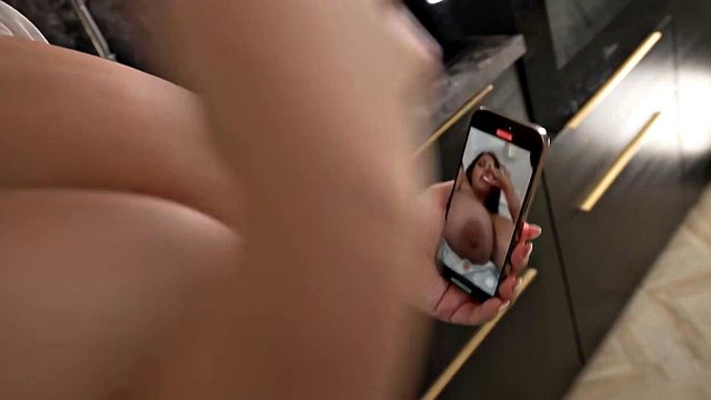 Miniatura de Brunette MILF's Huge Tits Get Pounded to Satisfy Her Needs