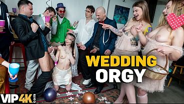 Miniatura de BRIDE4K. Una orgía nupcial con una novia, su marido y dos de sus amigos.