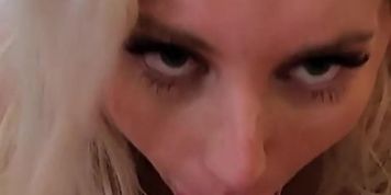 Miniatura de Intimate amateur encounter with sensual play (Johnny Sins, Kayley Gunner)