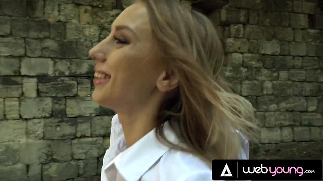 Miniatura de Blonde College Vixens Tiffany Tatum, Missy Luv & Kira Thorn Pound Asses in Wild Threesome