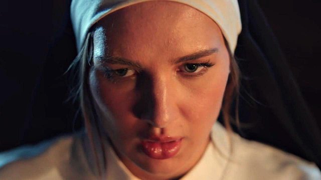 Miniatura de Kenna James Takes BBC in Interracial Gangbang
