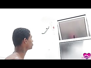 Miniatura de he washed the slut's ass and fucked him under the shower bbc interracial anal fuck and anal