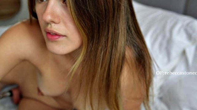 Miniatura de Mature Woman's Solo Play with Her New Toy