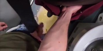 Miniatura de Public Fuck Train with Christi - Asian MILF Big Ass Blowjob in Toilet