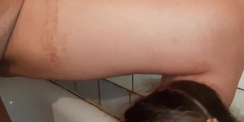 Miniatura de I pissed my gf in her mouth, and then she licked my legs and pussy, and at the end I spat in her mouth - Lesbian Illusio