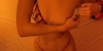 Miniatura de Sneaky Public Masturbation Orgasms (Nadia Foxx)