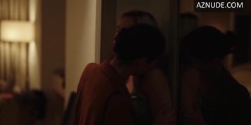 Miniatura de Eya Bouteraa Lesbian Scene in In A Whisper