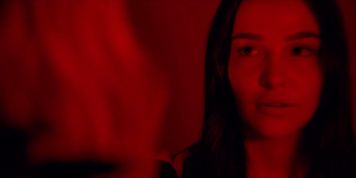 Miniatura de Lesbian Vampire Seduction (Blake Blossom, aria six, juniper ren, mewslut, rissa may, sandra paola, skye blue)