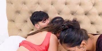 Miniatura de Hotest Desi Threesome