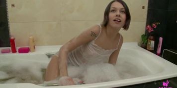 Miniatura de Sensual Shower Tease and Masturbation
