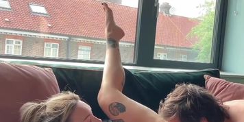 Miniatura de Ava Austen Anal Driiling Couch Sex With TheFleshMechanic