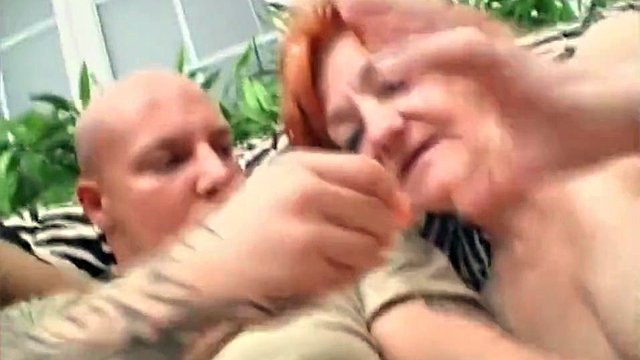 Miniatura de Granny Slut Threesome Pt. 27