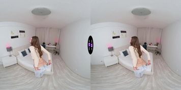 Miniatura de Intimate Hotel Encounter in Virtual Reality (alice xo, izziebabe96, manvi chugh, mia falls, roxy muray, tarivishu23)