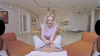 Miniatura de Incredible VR Performance By Outstanding British Blonde Carly Rae