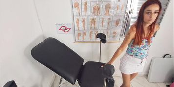 Miniatura de Wifes Gyno Exam Affair, Husband Waits (Fanny Squirting)