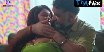Miniatura de Gurmeet Kaur Lesbian, Bikini Scene in Akalmand Junglee