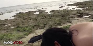 Miniatura de Outdoor Threesome with Blowjob and Creampie