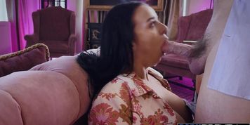 Miniatura de Curvy MILF in Hardcore Party Scene (Payton Preslee)