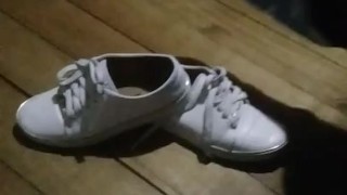 Miniatura de @tici_feet tici_feet tici feet taking off shoes and socks