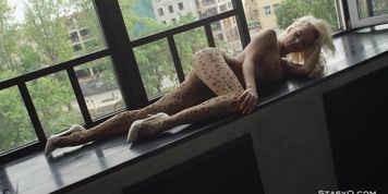 Miniatura de big lips anal 0004 1 Lara Frost solo